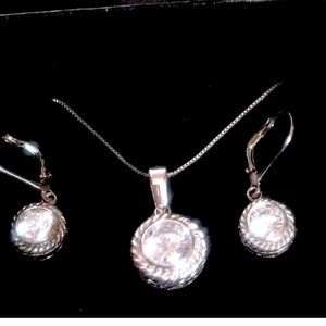 🆕Sterling Silver & Diamonelle Pendant Necklace NWT 🎁